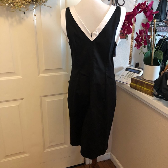 W D • NY Black & White Floral Embroidered Dress - Picture 6 of 7